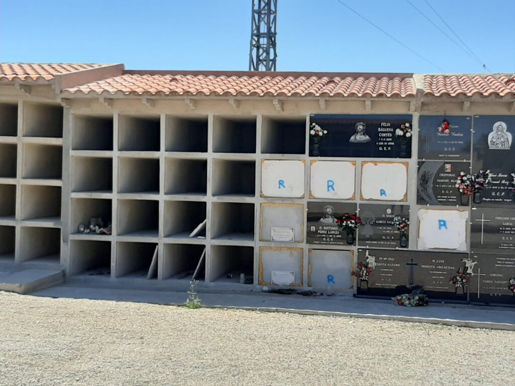 BLOQUE 28 NICHOS 