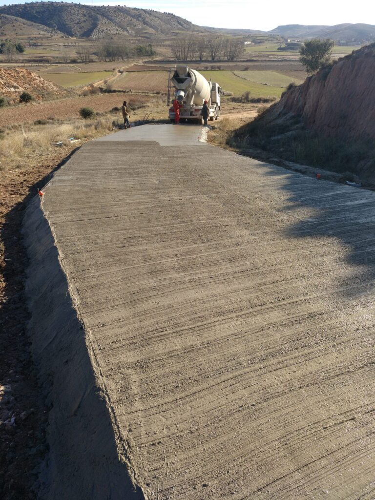 PAVIMENTACION DE VARIOS CAMINOS RURALES (TORRELAPAJA)